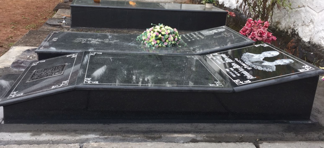 Tomb with QR code plaque